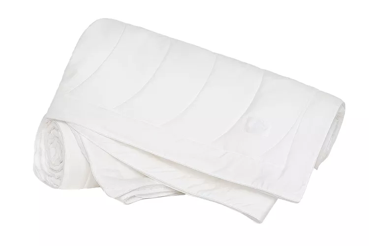Les 5 couvertures rafraîchissantes qui vous garderont au frais toute la nuit插图