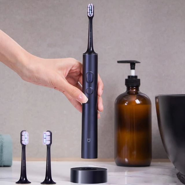 how does electric toothbrush work