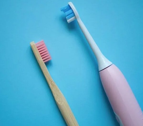 Manual vs. Electric Toothbrushes: A Detailed Comparison