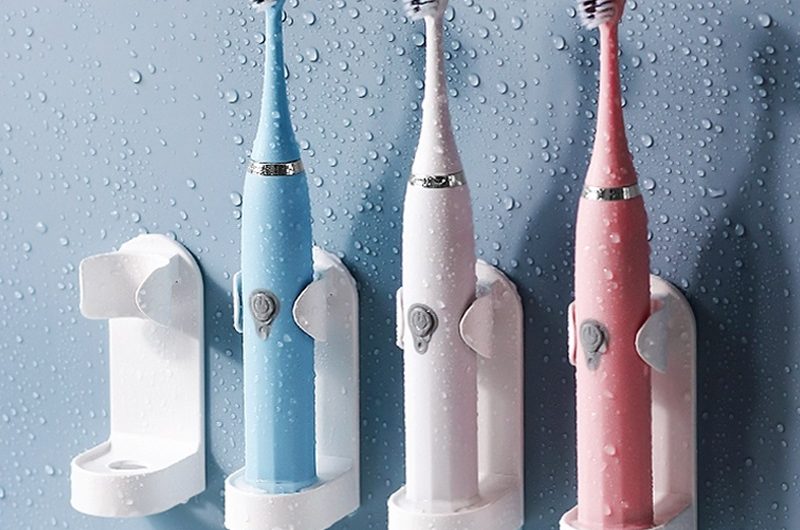 Guide on Can You Use an Electric Toothbrush in the Shower